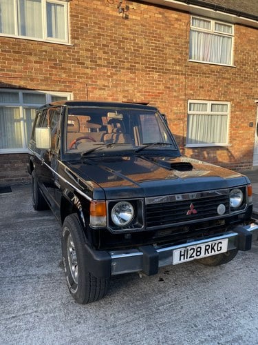 1990 Mitsubishi Pajero / Shogun Mk1 LWB Automatic For Sale