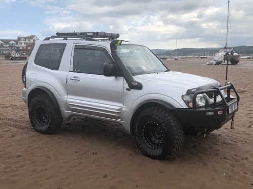 2001 Mitsubishi Shogun Di-D Gls Swb