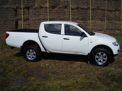 2013 Mitsubishi L200