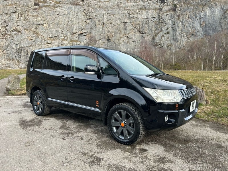 2007 4WD 8 seater Mitsubishi Delica D5 Premium