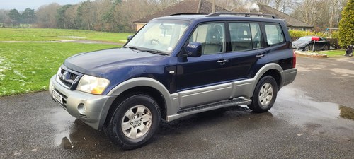 2003 Mitsubishi Shogun
