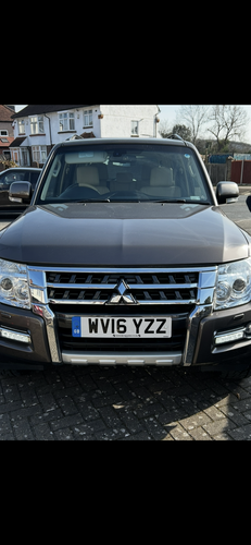 2016 Mitsubishi Shogun
