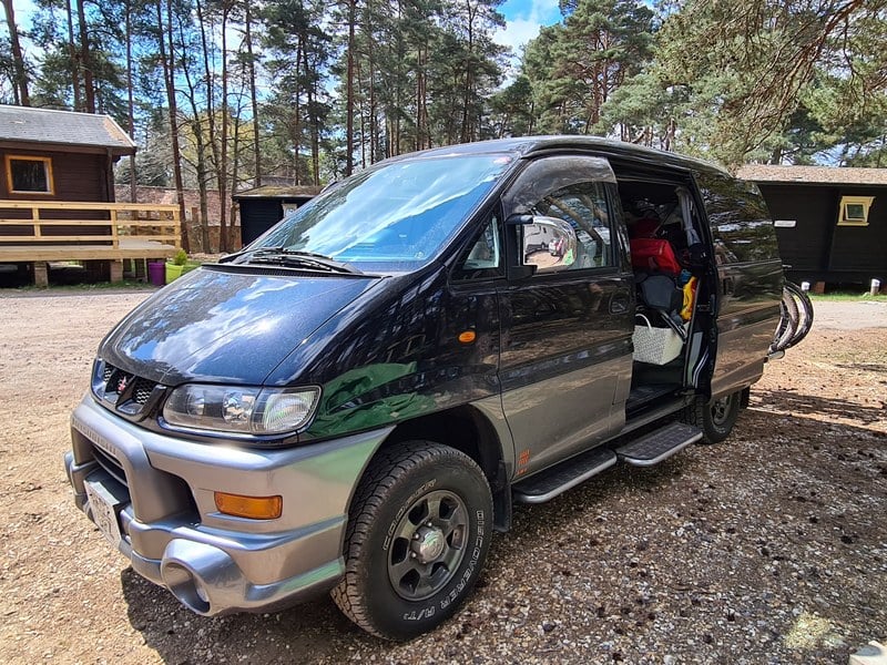 2002 4X4 8 seater Black over Grey unique Delica L400