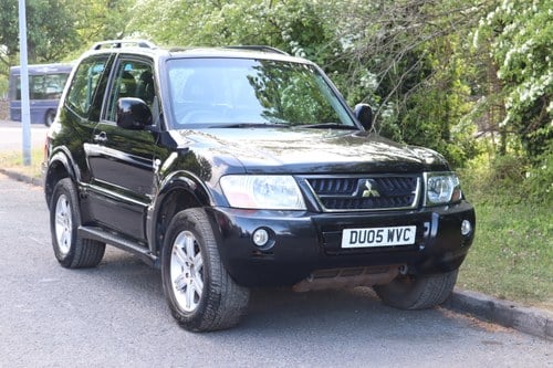 2005 MITSUBISHI SHOGUN 3.5 GDI Warrior 3dr Auto 200BHP SWB En Venta