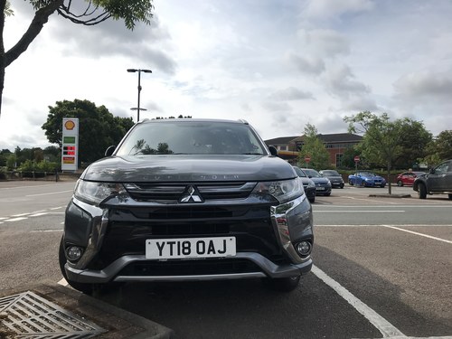 2018 Mitsubishi Outlander phev MOT till may26 FSH