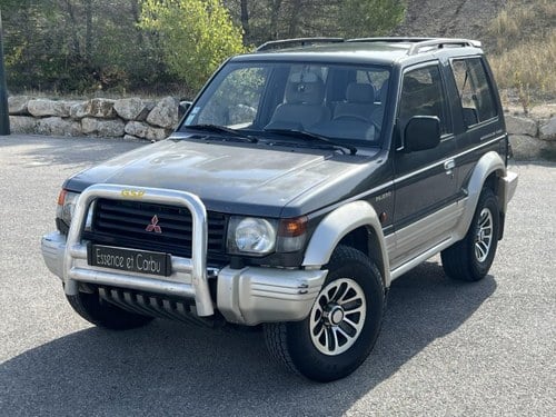 1991 MITSUBISHI Pajero 2.5 TD GLS 5 places À venda