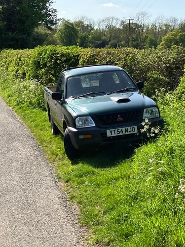 2005 Mitsubishi L200