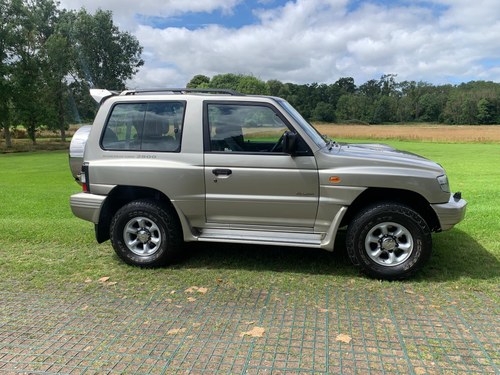 1998 Mitsubishi Shogun