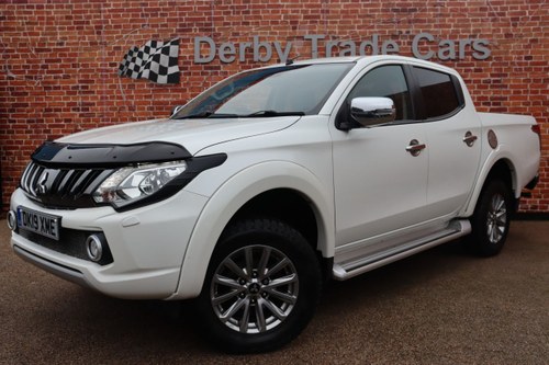2019 MITSUBISHI L200 2.4 DI-D DC Barbarian Pickup Double Cab À venda
