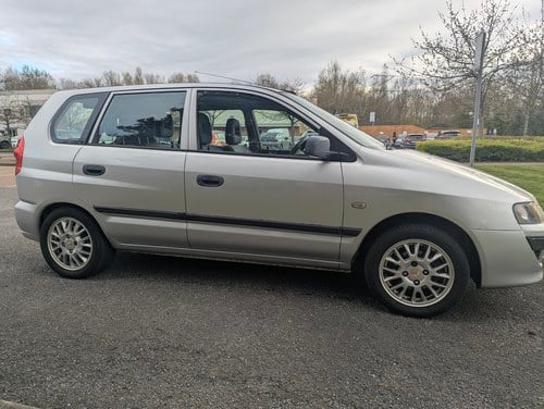 2003 Mitsubishi space star