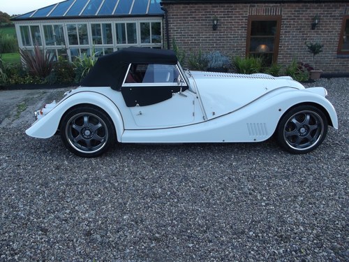 2012 Morgan Plus 8 white with Red leather For Sale
