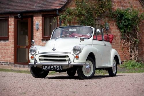 1967 Drive a Morris Minor convertible in the Cotswolds For Hire