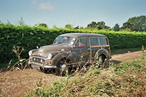 1968 Morris Minor Traveller Hire Yorkshire | Self drive A noleggio