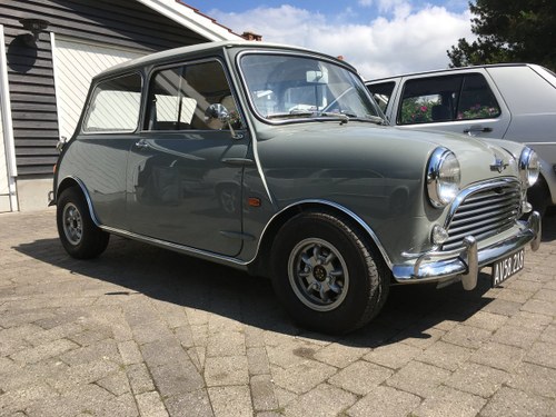 1964 Mini Cooper Rarely equipped model for the vintage For Sale