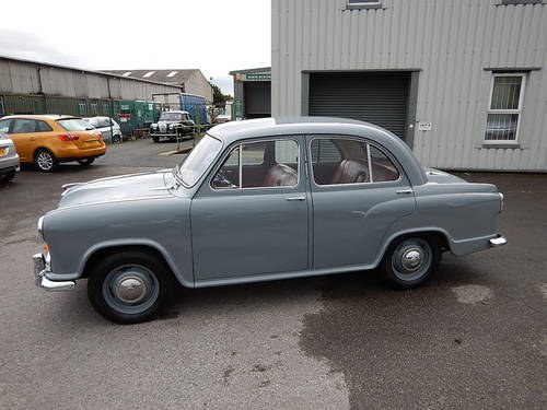 1957 MORRIS OXFORD Series lll Saloon ~  SOLD