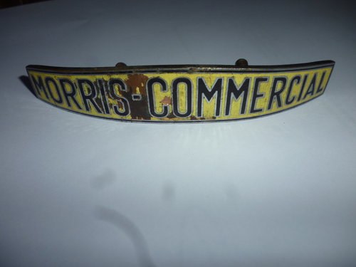 1939 Morris commercial LC3 Enamel Bonnet Badge For Sale