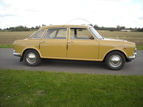 1972 MORRIS 1800 ONE LADY OWNER PROBABLY THE BEST YOU WILL SEE SOLD