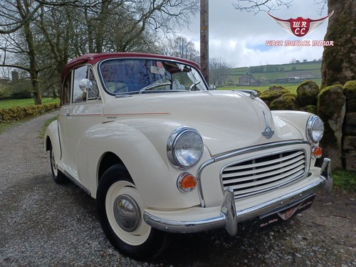 1967 Superb quality OEW with Red Morris Minor Convertible In vendita