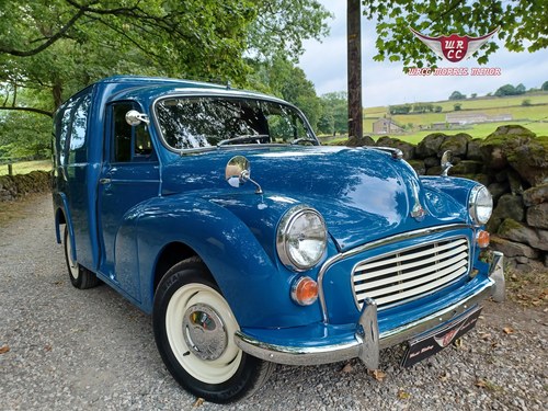 Excellent quality Teale Blue 1968 Morris Minor van For Sale