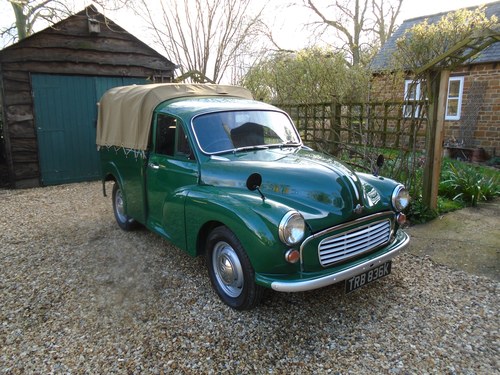 1972 Morris Minor Pick-up. Fully restored to show condition. In vendita
