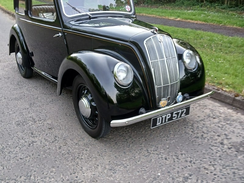Rapid Classics: Eine Suche. Alle Oldtimer. 18 » Rapid Classics: Eine Suche. Alle Oldtimer. 1947 Morris 1100