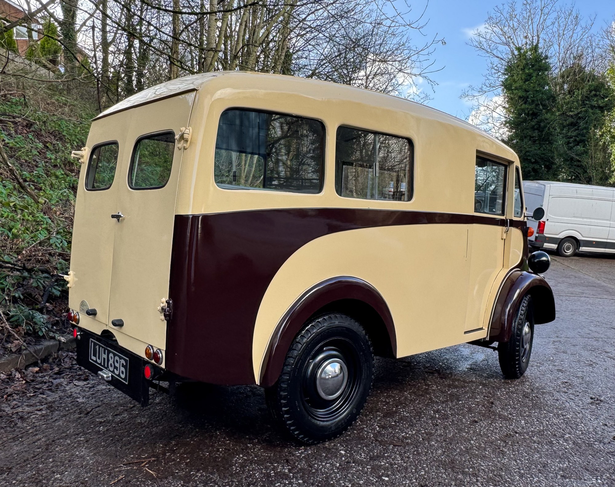 1956 MORRIS J TYPE VAN 10 CWT 1476cc * EX-AMBULANCE * RARE *, foto 3