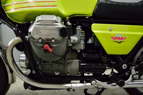 1550 Moto Guzzi Moto Guzzi V7 Sport 750 - 8