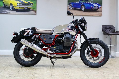 2015 Moto Guzzi 750 V7 Racer - 8000 Miles In vendita
