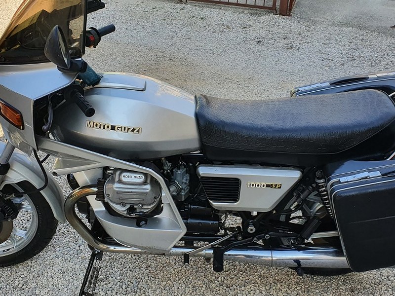 MOTO GUZZI SP 1000