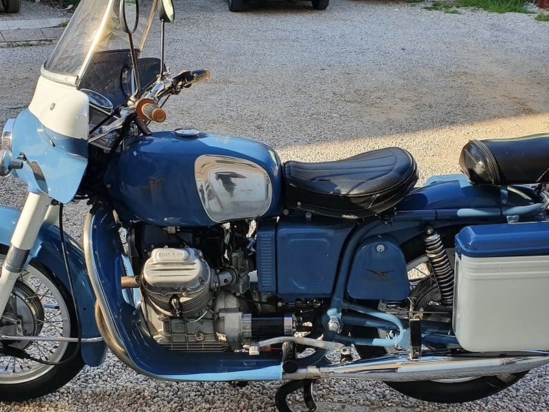 Moto Guzzi V7 7oocc EX POLIZIA