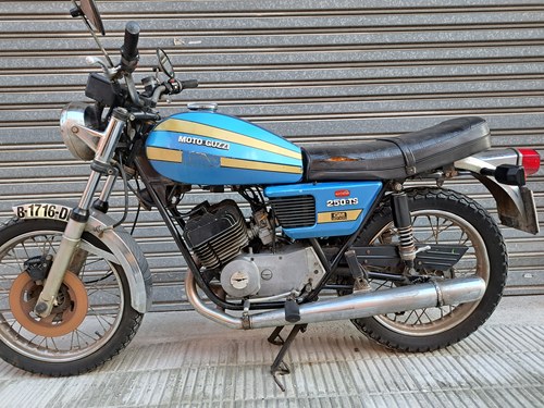 1979 Moto Guzzi 250 2C For Sale