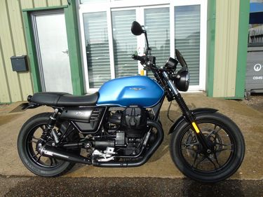 Picture of Moto Guzzi V7 III Stone 2018, Only 3220 Miles From New