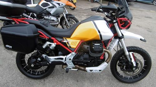 Picture of 2022 Moto Guzzi V85 850 TT Evocative. STUNNING / EXTRAS. - For Sale