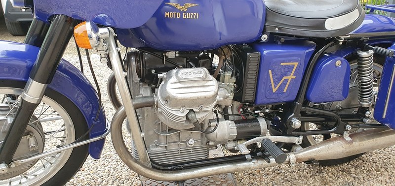 1970 Moto Guzzi V7 700 - 4