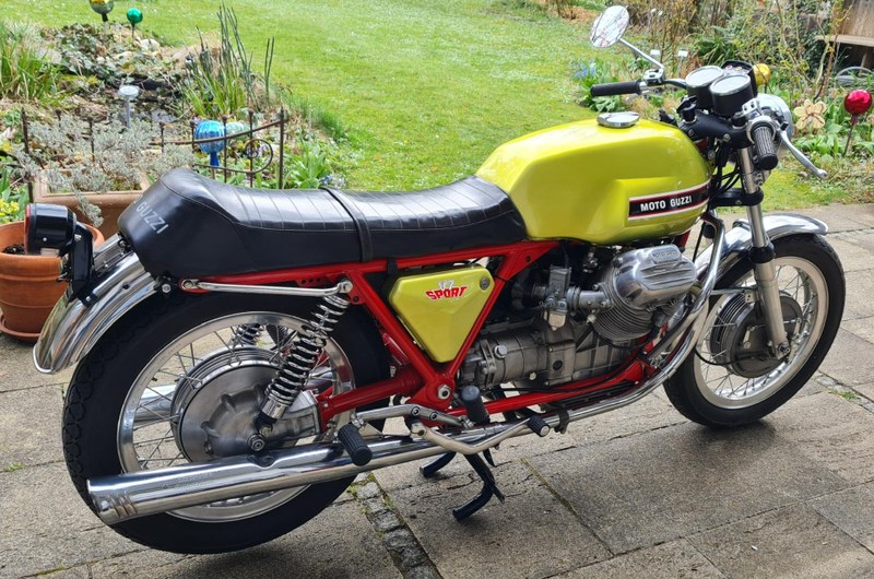 1971 Moto Guzzi V7 Sport - 2 1971 Moto Guzzi V7 Sport - 2