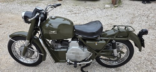 1972 Moto Guzzi NUOVO Falcone VENDIDO