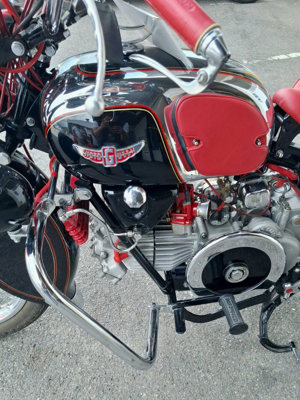 1960 Moto Guzzi Falcone - 2 1960 Moto Guzzi Falcone - 2
