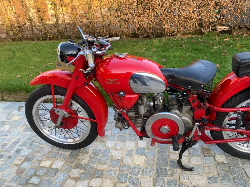 1957 Moto Guzzi Falcone - 1 1957 Moto Guzzi Falcone - 1