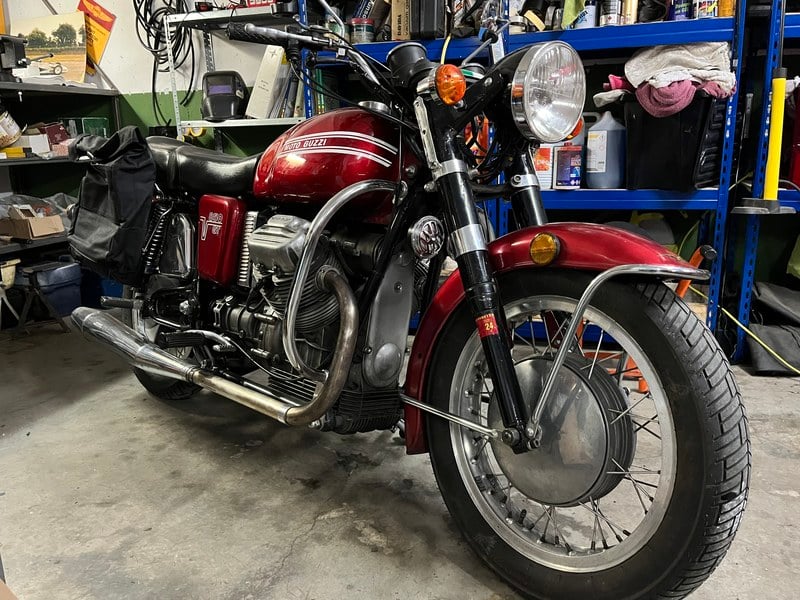 1974 Moto Guzzi 850 GT - 2 1974 Moto Guzzi 850 GT - 2