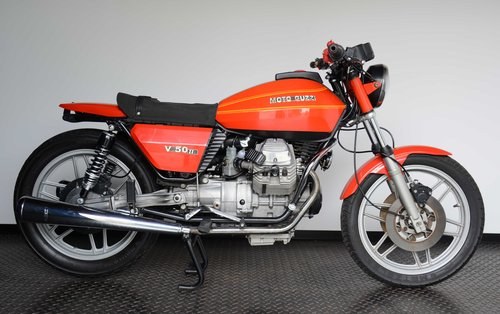 1979 a little bit modified to get a Cafe Racer  In vendita