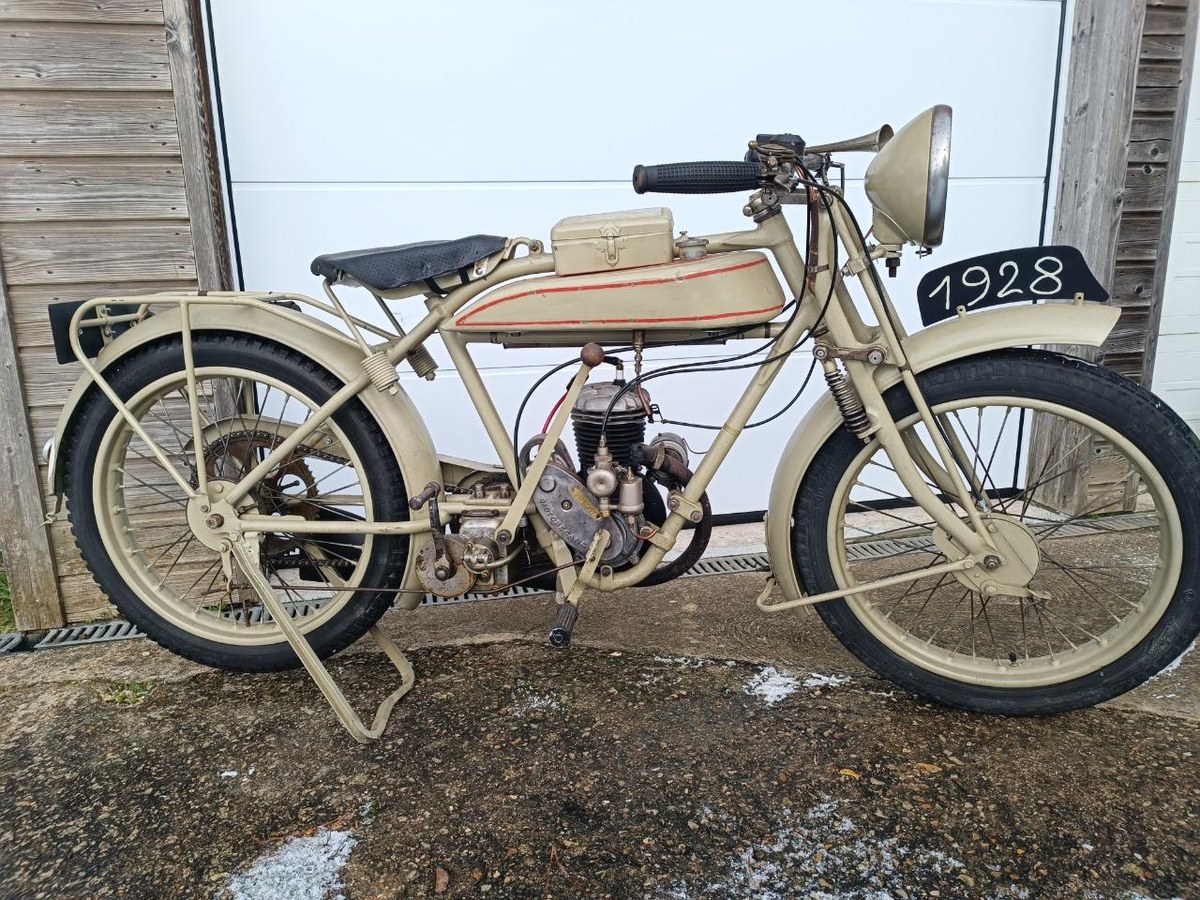 Axe de Roue Arrière Mobylette Motobécane 10x100x174 Complet avec cone et cage à bille MBK 21212 Axe de Roue Arrière Mobylette Motobécane 10x100x174 Complet avec cone et cage à bille MBK 21212