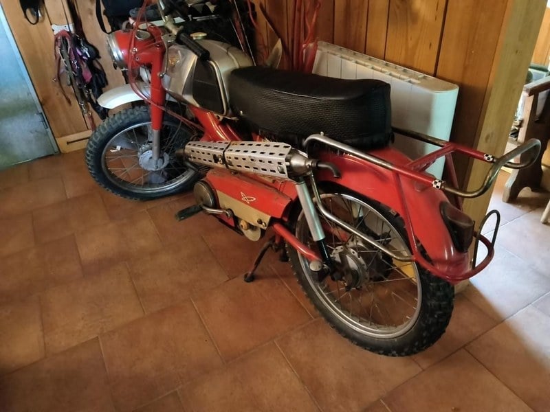 1969 Motobecane Mobylette - 1 1969 Motobecane Mobylette - 1