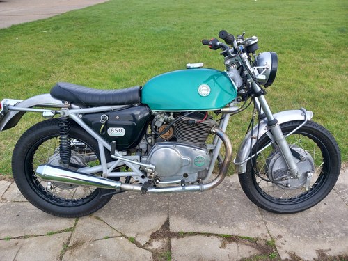 1971 Motobi Benelli TORNADO 650cc twin.