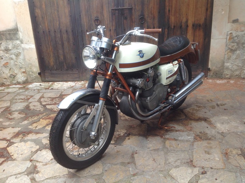 1974 MV Agusta 750 S - 1 1974 MV Agusta 750 S - 1
