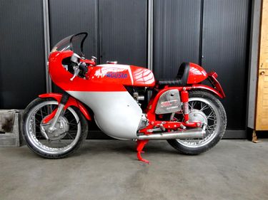 Picture of MV Agusta 350cc racer 1974