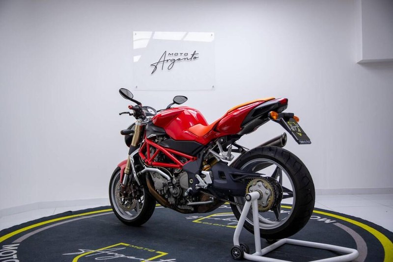 2005 MV Agusta Brutale 750 - 2 2005 MV Agusta Brutale 750 - 2