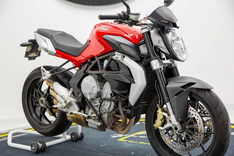 2011 MV Agusta Brutale 800 - 2 2011 MV Agusta Brutale 800 - 2