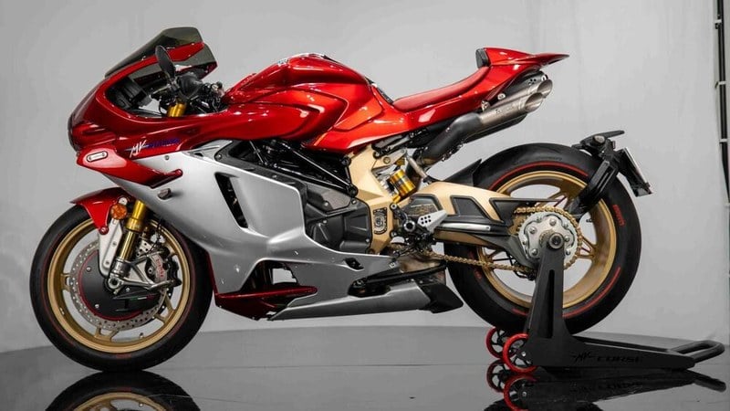 2025 MV Agusta Superveloce - 2 2025 MV Agusta Superveloce - 2