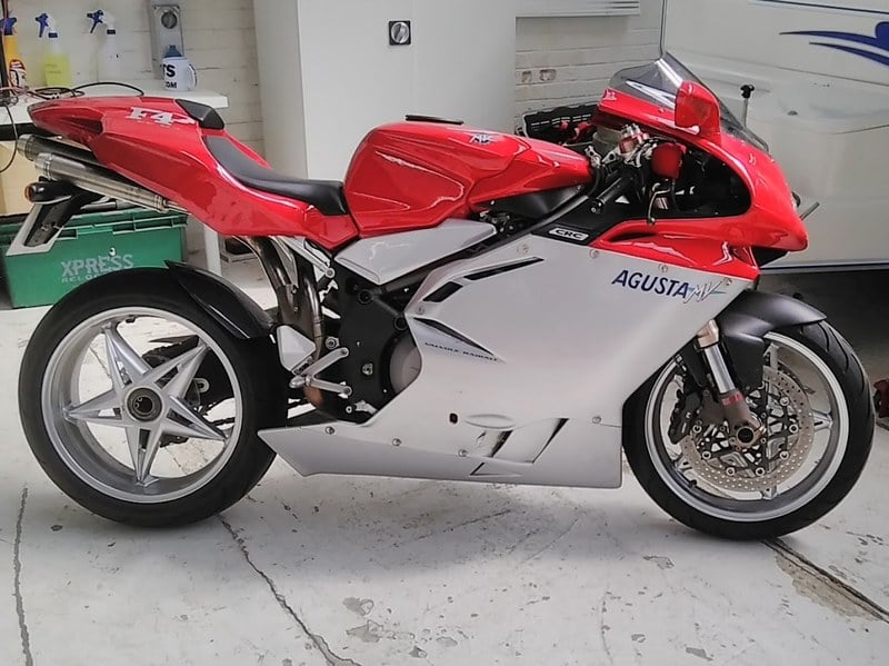 2004 MV Agusta F4 750 - 2 2004 MV Agusta F4 750 - 2