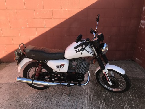 1990 Very genuine MZ ETZ 251 in mint condition For Sale